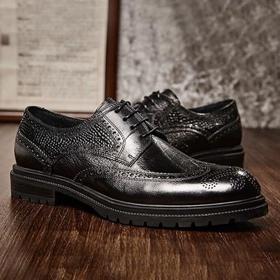 Brogues Casual Homens Vestido de Couro Sapatos Respiráveis Polícia Loafer