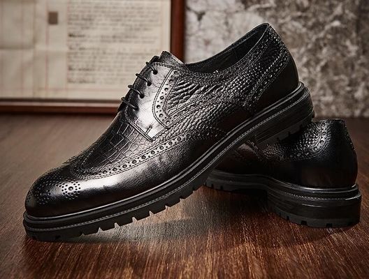 Brogues Casual Homens Vestido de Couro Sapatos Respiráveis Polícia Loafer