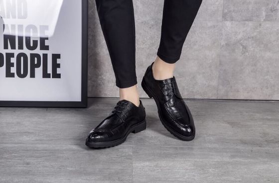 Slip preto com dedos redondos Homens vestido formal Sapatos Primavera / Outono Confortável
