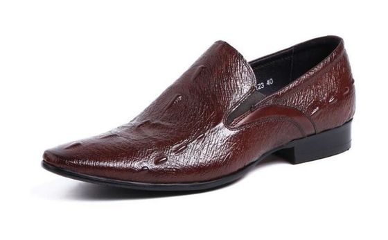 Tamanho normal esculpido calçado de couro masculino, sapatos de lazer com dedos pontiagudos