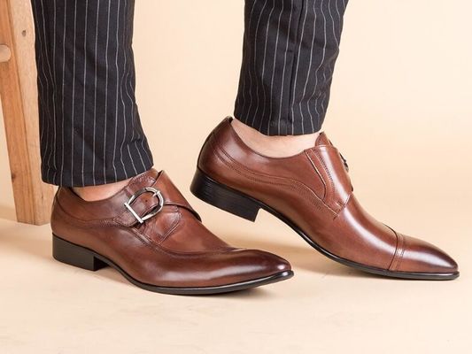 Dedo redondo preto Derby Homens Calçado de couro vestido com fechadura Banquete Oxford