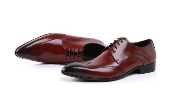 Custom Brogue Castanho Escova de Calçado de Couro Vestido Confortável Para Homens