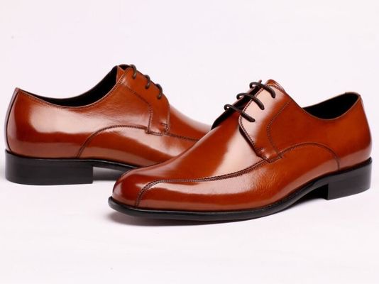 Oficiais de negócios, sapatos de couro, calçados negros, resistentes ao deslizamento.