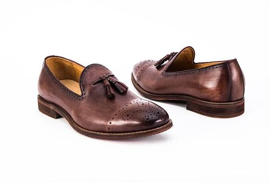 Verão Loafers de couro masculino castanho Slip On Brogue Tassel Loafers