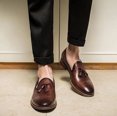Verão Loafers de couro masculino castanho Slip On Brogue Tassel Loafers
