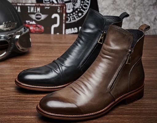 Botas de pele, preto / marrom, botas de combate, botas de borracha.