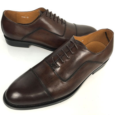 Pés pontiagudos de couro genuíno, vestido de couro masculino, sapatos de negócios, festa de casamento.