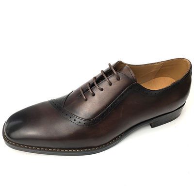 Calçado britânico de estilo masculino pontiagudo / cordel calçado casual cor marrom
