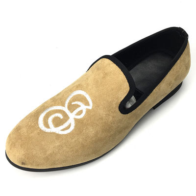 Sapatos de veludo personalizados para homens Slip On Men Velvet Dress Sapatos de veludo para atletas / escritório