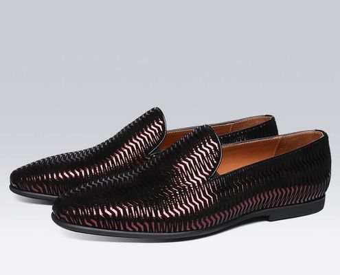 Loafers de couro italiano castanho Homens Loafers de couro tecido com padrão de onda