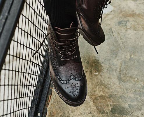 Moda tornozelo botas de couro genuínas quentes, sapatos de trabalho para homens tipo de fechamento.