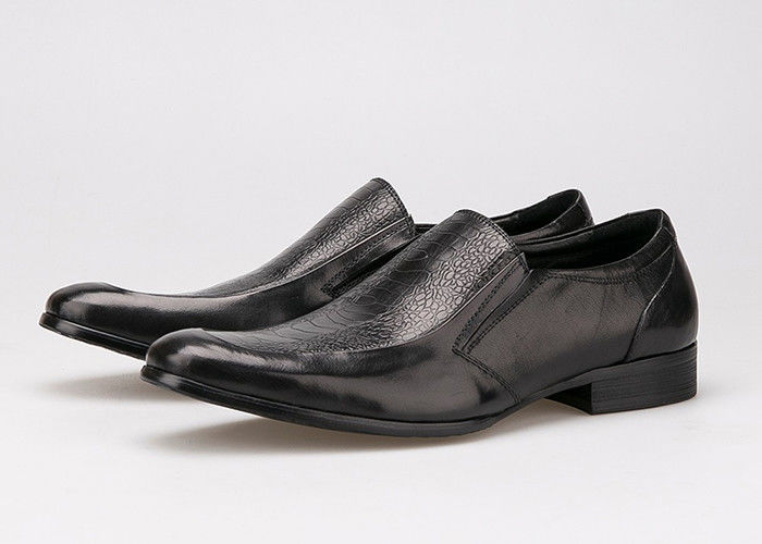 Slip On Round Toe Homens Sapatos de vestido formal estilo Oxford Sapatos de vestido de couro de grãos completos