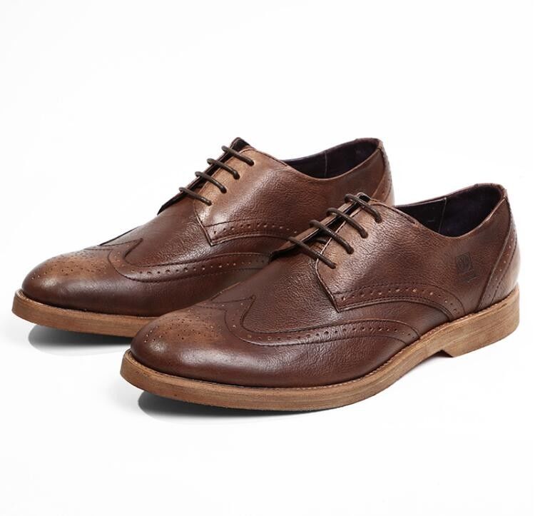 Confortáveis sapatos de couro masculino Derby, calçados descontraídos, calçados de sola macia e respirável para adultos.