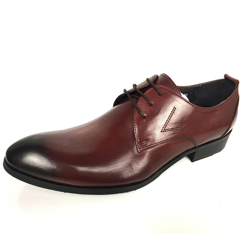 Sapatos de roupa superior de couro em estampa de crocodilo e bolsas compatíveis Sapatos de roupa masculina de sola preta